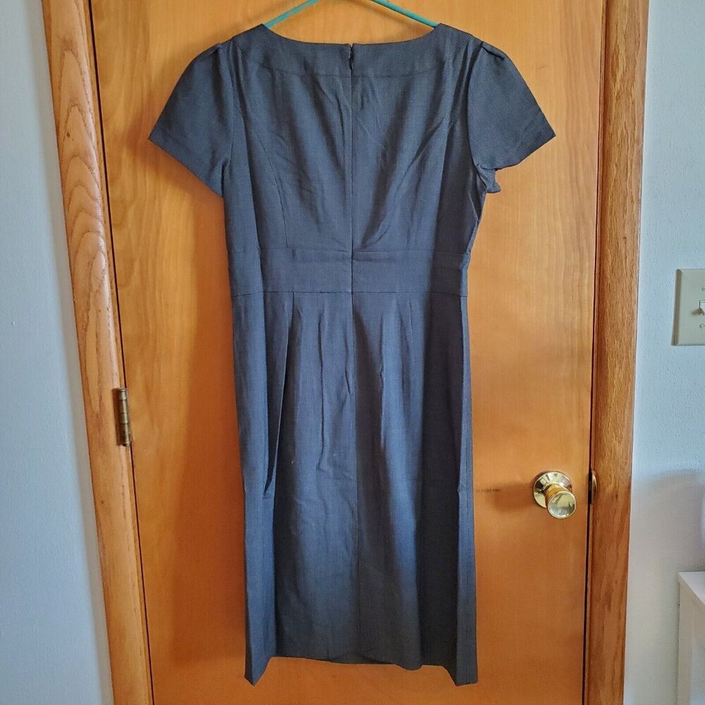 ADRIENNE VITTADINI Gray Short Sleeve Sheath Pencil Dress Size 8 - Picture 2 of 7